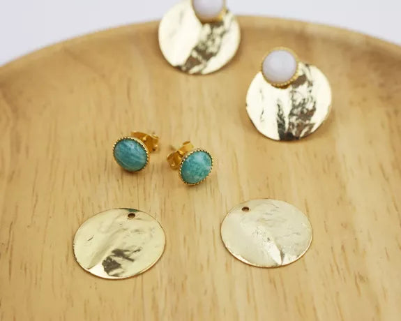 Puces avec médaillon