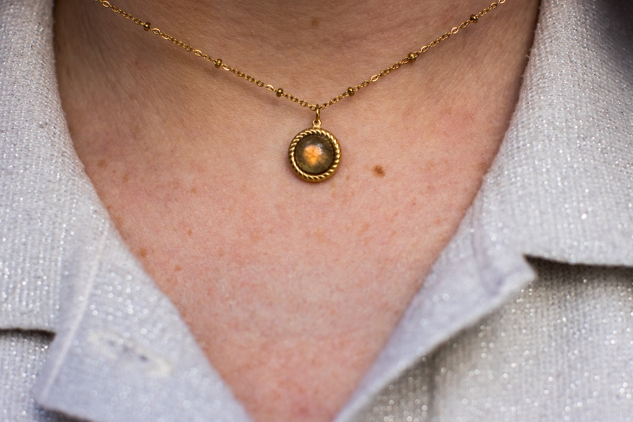 Collier acier inoxydable doré pendentif torsadé