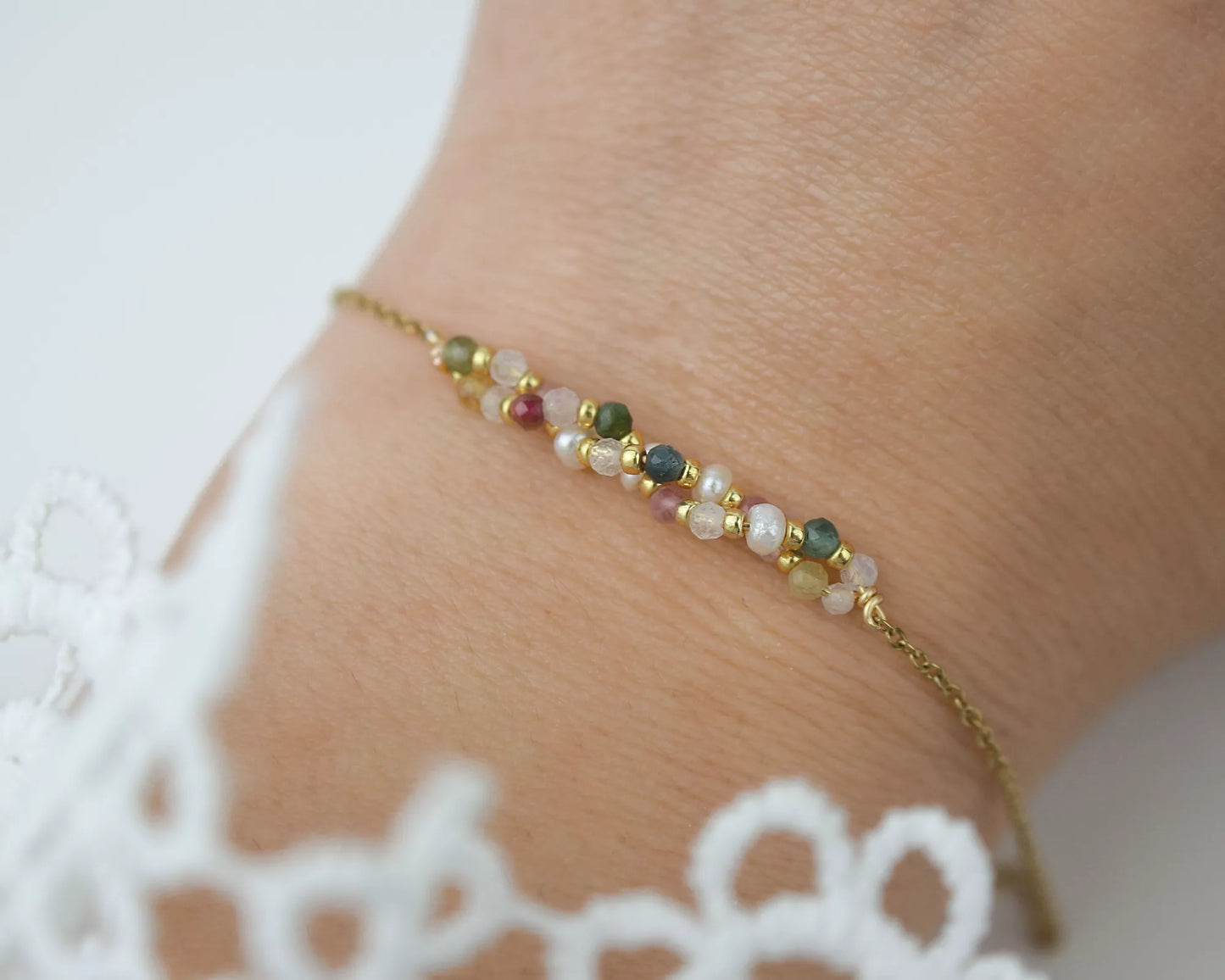 Bracelet tressé en pierres naturelles